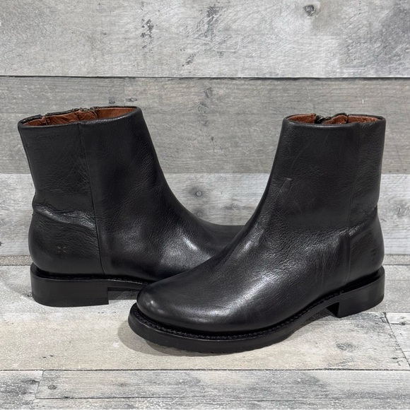 FRYE VERONICA INSIDE ZIP BOOTIE - BLACK - SIZE - 7B